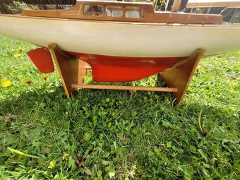 RC plachetnice Schuco „Mistral“ - 5