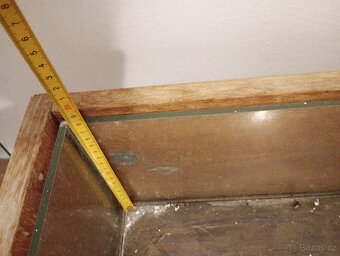 Skříňka s terárii - 5