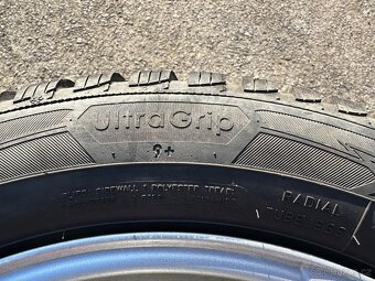 Alu kola Peugeot obutá zimní pneu - 5