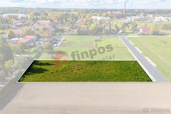 Stavební pozemek v obci Káraný, s výměrou 1884 m2 - 5