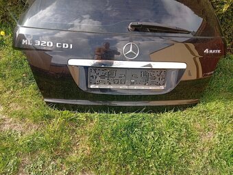 MERCEDES BENZ ML W164 VÍKO KUFRU, 5 DVEŘE KOMPLETNÍ - 5