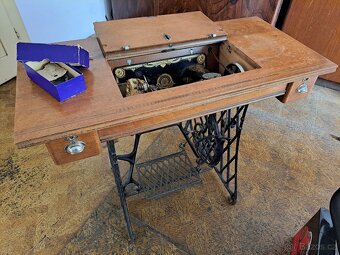 Šicí stroj Minerva Bobbin - 5