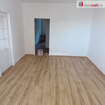 pronájem bytu o dispozici 2+1 po kompletní rekonstrukci, ul. - 5