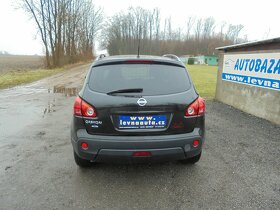 Nissan Qashqai 2.0 benzín 4X4 - 5