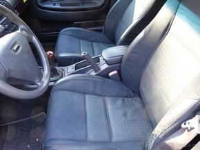 Volvo V40 2003 1.9 DCI 85 Kw STK 9/25 234.000 - 5
