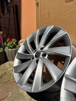 Prodám disky ,Škoda Superb 3, model Pegasus - 5
