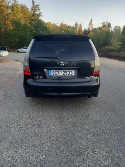 Mitsubishi Grandis - 5