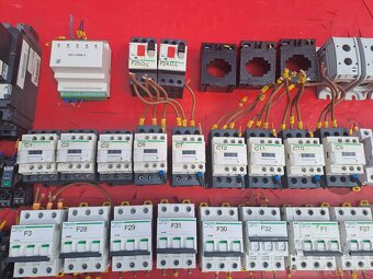 Relé, jističe, stykače, deon - Schneider - 5