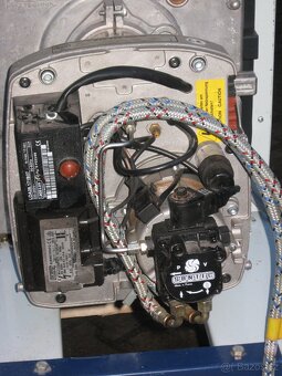 Prodám teplovodní litinový kotel na LTO 15-20 KW - 5