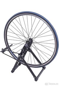 Centrovací stojan pro kola - 5
