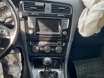 VW Golf 7 kombi 2.0TDI 110KW CRBC PFL LC9A r.v. 2015 - 5