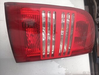 Prodám zadní světla na Octavii 1 combi - 5