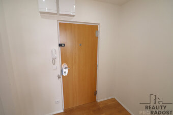 Pronájem bytu 4+1 (86 m²) – 12. patro s výhledem a po rekons - 5