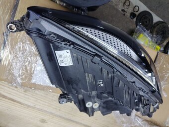 Mercedes Benz S-Class 223 digital light světlo - 5