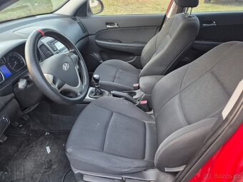 Hyundai i30cw 1.6 crdi 66kw 90ps - 5