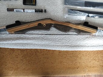 PRODÁM NOVÝ LUK SAMIC SAGE 62,40 LBS S VYBAVENÍM - 5