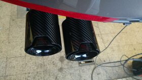 Koncovky výfuků single pro BMW s emblémem - CARBON - 5