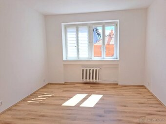 Pronájem vybaveného 1+1 po rekonstrukci,39 m² s balkonem - 5