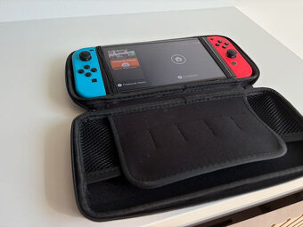 Nintendo Switch OLED (+Pro Controller, +hry, +obal) - 5
