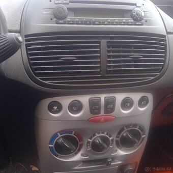 Fiat Punto 1.2 - 5