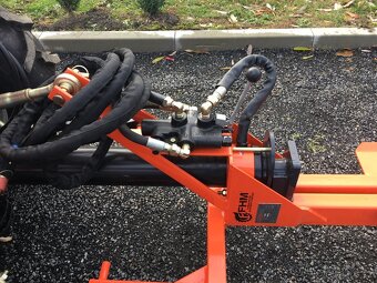Štípačka za traktor WX 310 - 5