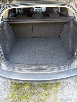 Renault Megane kombi 1.6i 82kW - 5