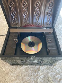 Piráti z Karibiku truhla s pokladem CD přehrávač PC - 5