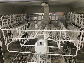 A+ myčka pod pracovní desku Electrolux s dovozem - 5