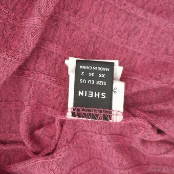 Lehké úpletové šaty - 5