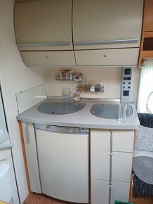 Obytný karavan Fendt 390 - 5