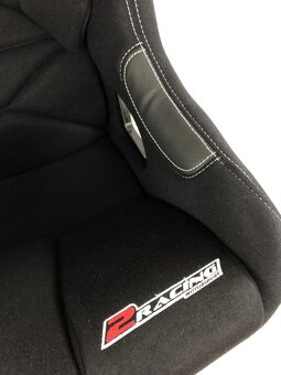 Anatomická sedačka na závody FIA 2Racing RS7 - 5