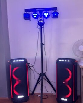 Prodám 2x PartyBox 710 - 5