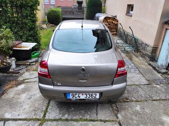 Renault Mégane 1.6, r.v. 2009, sedan – nekuřácký, garážovaný - 5
