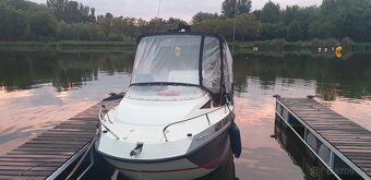 Kajutová loď Quicksilver 455 Cabin - 5