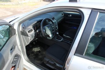 Ford Focus 1,6i 85KW, KLIMA, STK 9/2025, r.v. 2005 - 5