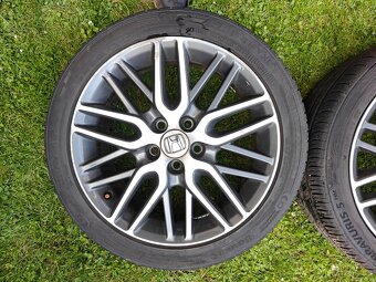ALU HONDA OEM r18 - 5x114,3 - 225/45 Barum - 5