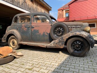 Plymouth 1935 - 5