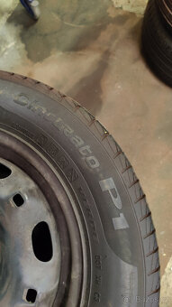 Prodám 4x kompletní kolo Fabia 2 165/70/R14 Pirelli - 5