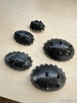 kovový ježek - popelník - 5