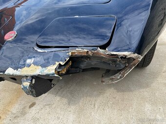 Chevrolet Corvette C3 Stingray 1976 malé zadní okno - 5