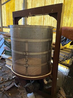 Prodám lis na hrozny - 5