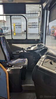 Irisbus SFR 162 nízkopodlažní (autoškola) - 5