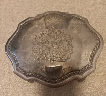 Šperkovnice s erbem +ze slonové kosti - 5