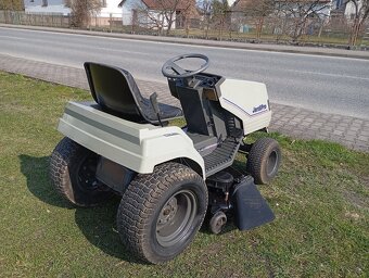 Zahradní traktor 20 HP - 5