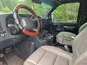 Chevrolet Express 2500 - 5