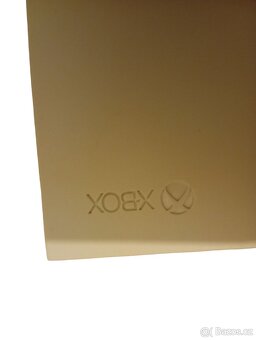 Xbox One S - 5