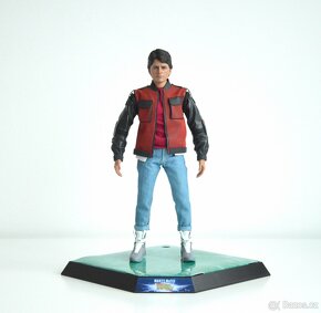Hot Toys Back To The Future II Marty McFly MMS 379 - 5