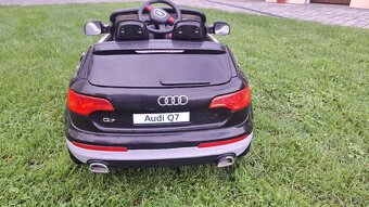Dětské elektrické autíčko Audi - 5