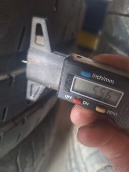 Prodám pneu pirelli - 5