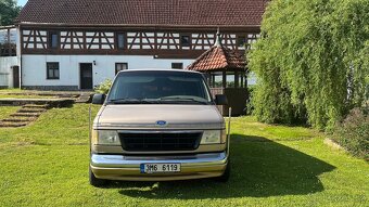 Ford Econoline E-150 - 5